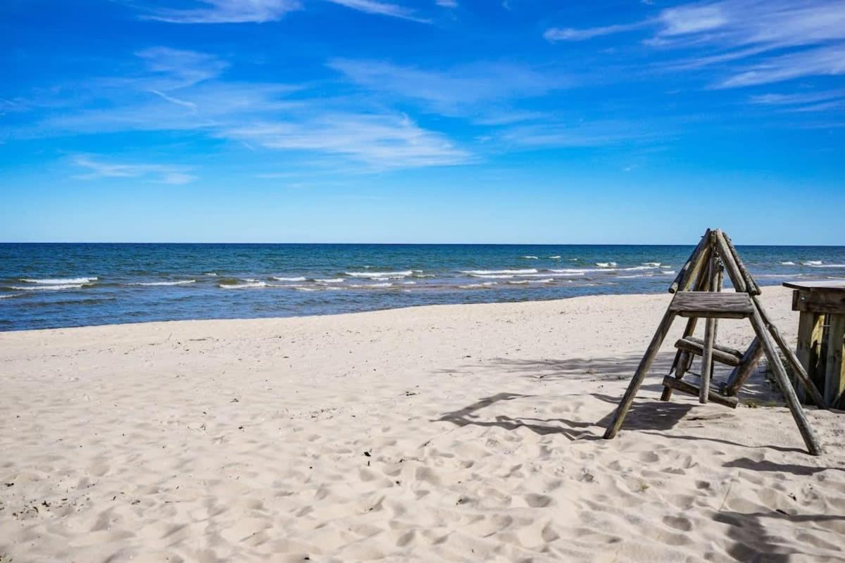 Beach Club Of Oscoda - The Lakeshore Cottage Exterior foto